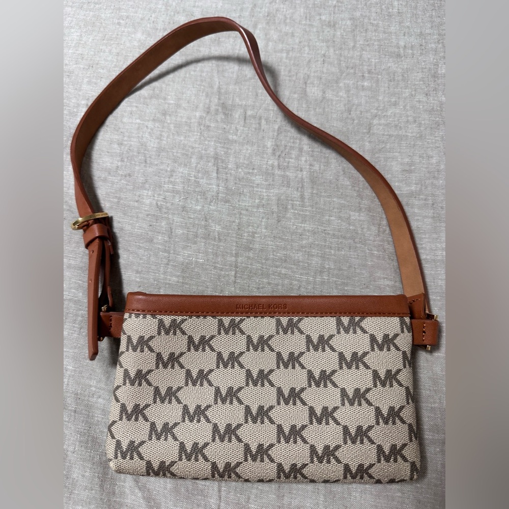 Michael Kors Brown and Tan Wallet belt